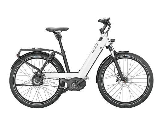 RM Nevo GT vario 43 cm (26") '22 fehér elektromos kerékpár (500Wh, Kiox, első csomagtartó táskával, comfort kit, zár táskával)