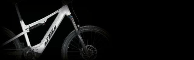 KTM MACINA LYCAN 772 48 cm '22 ezüst elektromos kerékpár