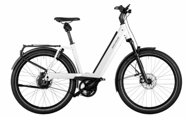 RM Nevo4 GT vario US43 cm fehér elektromos kerékpár (625Wh, Intuvia 100 Első csomagtartó, Zár táskával, Komfort Kit)