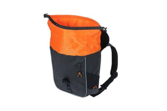 Basil egyoldalas táska és hátizák Miles Tarpaulin bicycle daypack, Hook ON, fekete narancs