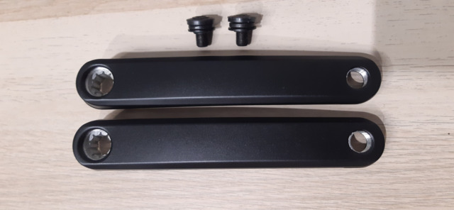 Miranda hajtókar Classic 170 mm fekete Bosch Gen3 logó nélküli