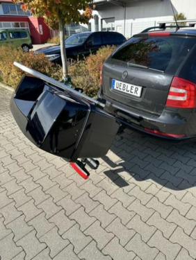 Uebler hátsó csomagszállító doboz matt fekete