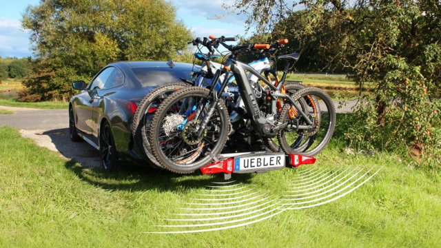 Uebler i31 Z kerékpárhordozó,  60 fokban ledönthető