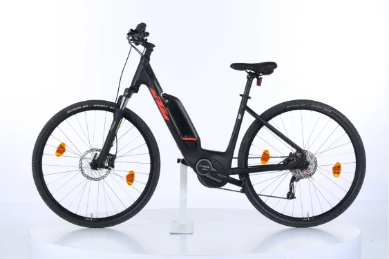 KTM MACINA CROSS A410 US46 cm '22 fekete elektromos kerékpár -használt (vsz:KS211211147)