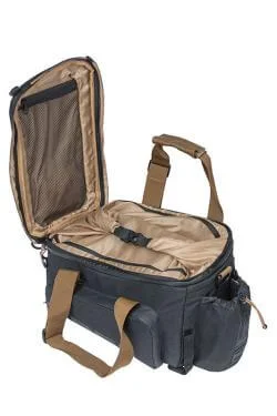 Basil csomagtartó táska Miles Tarpaulin Trunkbag XL pro fekete/barna