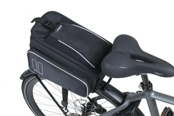 Basil táska csomagtartóra Sport Design Trunkbag fekete