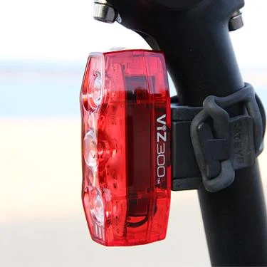 CATEYE HÁTSÓ LÁMPA VIZ300 TLLD810R 4FUNK/3LED USB